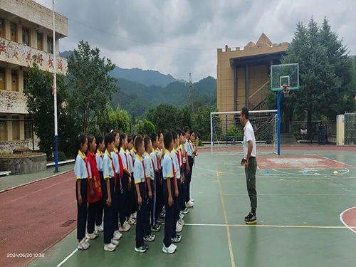 内乡县七里坪乡中心小学 送教赋能促成长